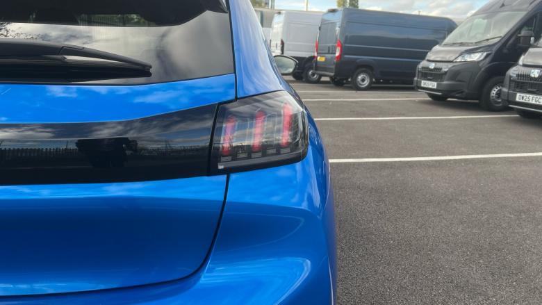 Peugeot 208 1.2 PureTech 100 Allure Premium + 5dr Petrol Hatchback